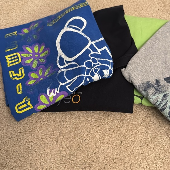 5 medium T-shirt - Picture 7 of 8